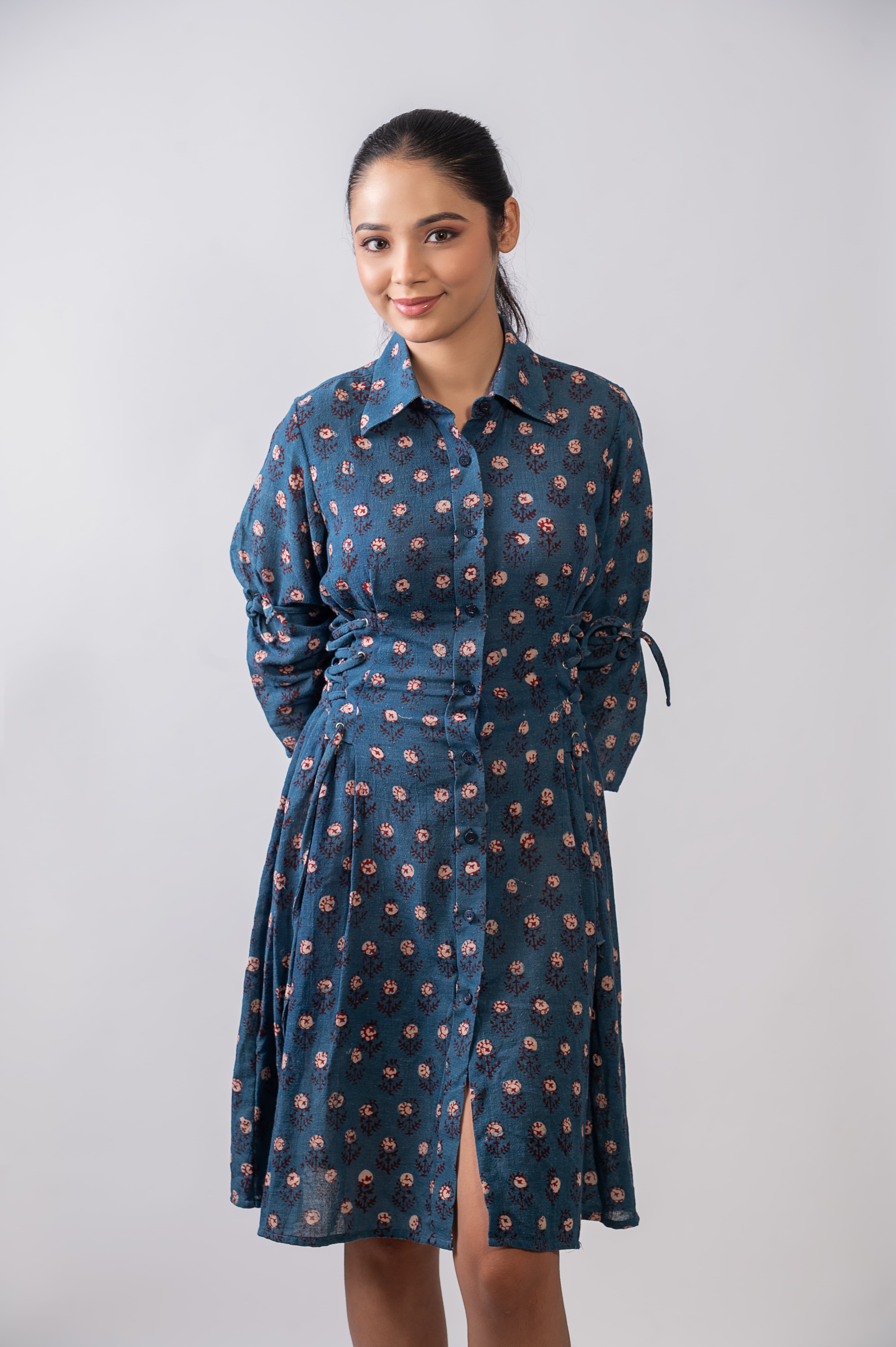 Dress khadi cotton fabric Indigo Abstract print  - Large product photo