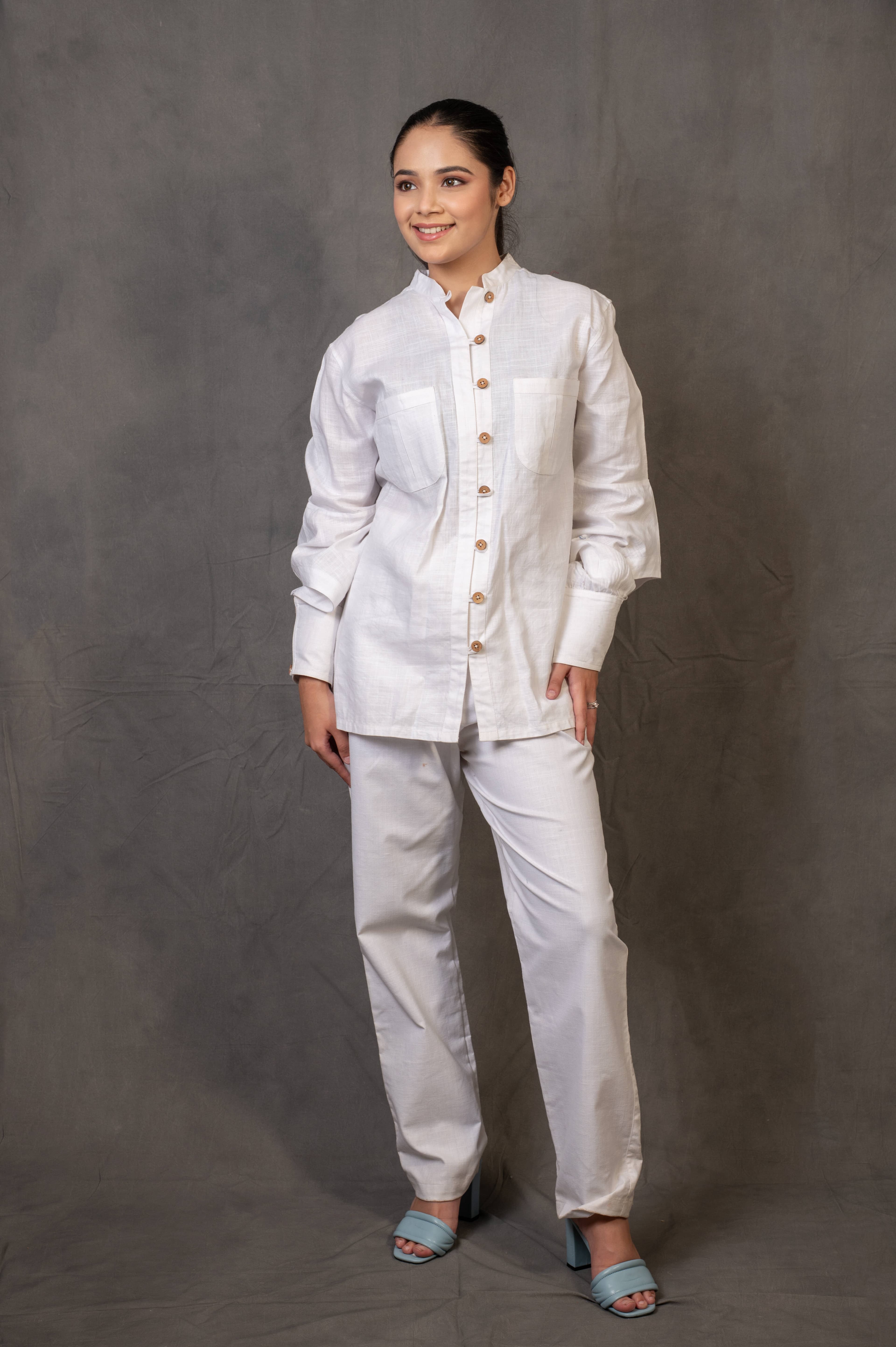 White Linen - Large product photo